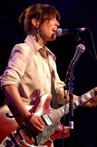 Leslie Fiest and Band