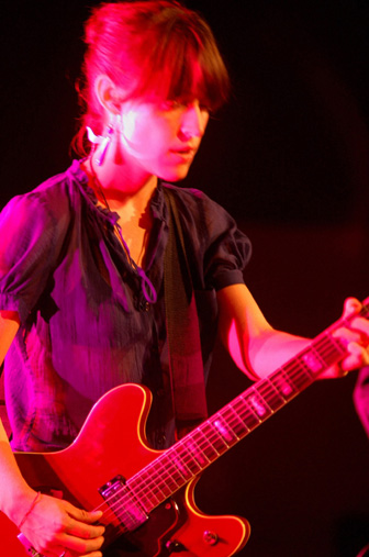 Leslie Fiest and Band