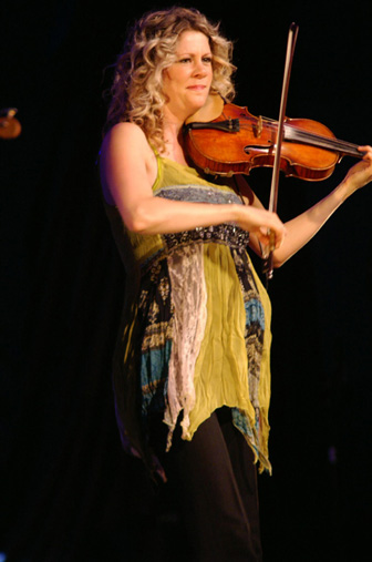 Natalie MacMaster