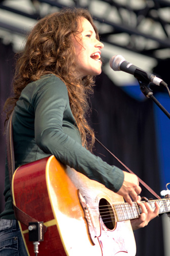 Sara Lee Guthrie and Johnny Irion